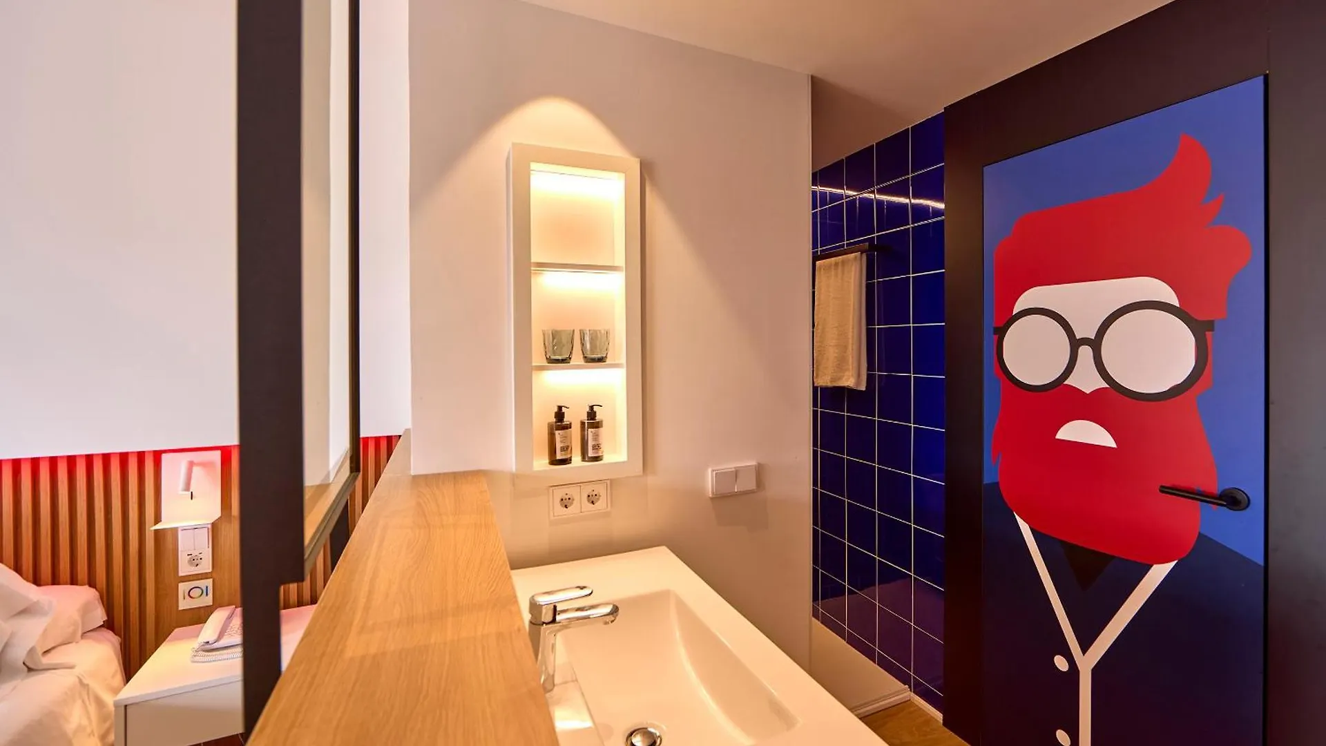 Universal Hotel Neptuno (Adults Only) Playa de Palma  4*, Playa de Palma (Mallorca)